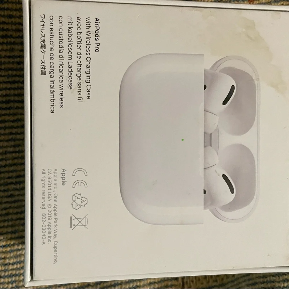 Apple air pod pros. - Picture 7 of 8